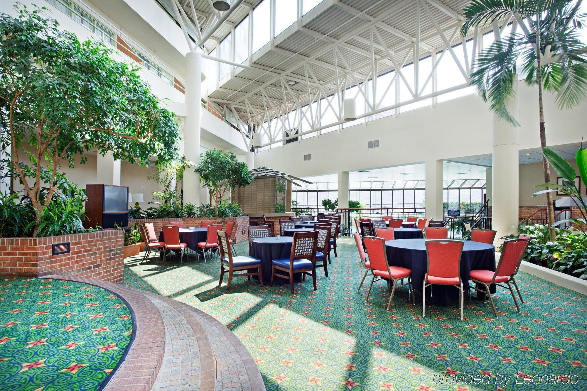 Nashville Airport Marriott Interior photo