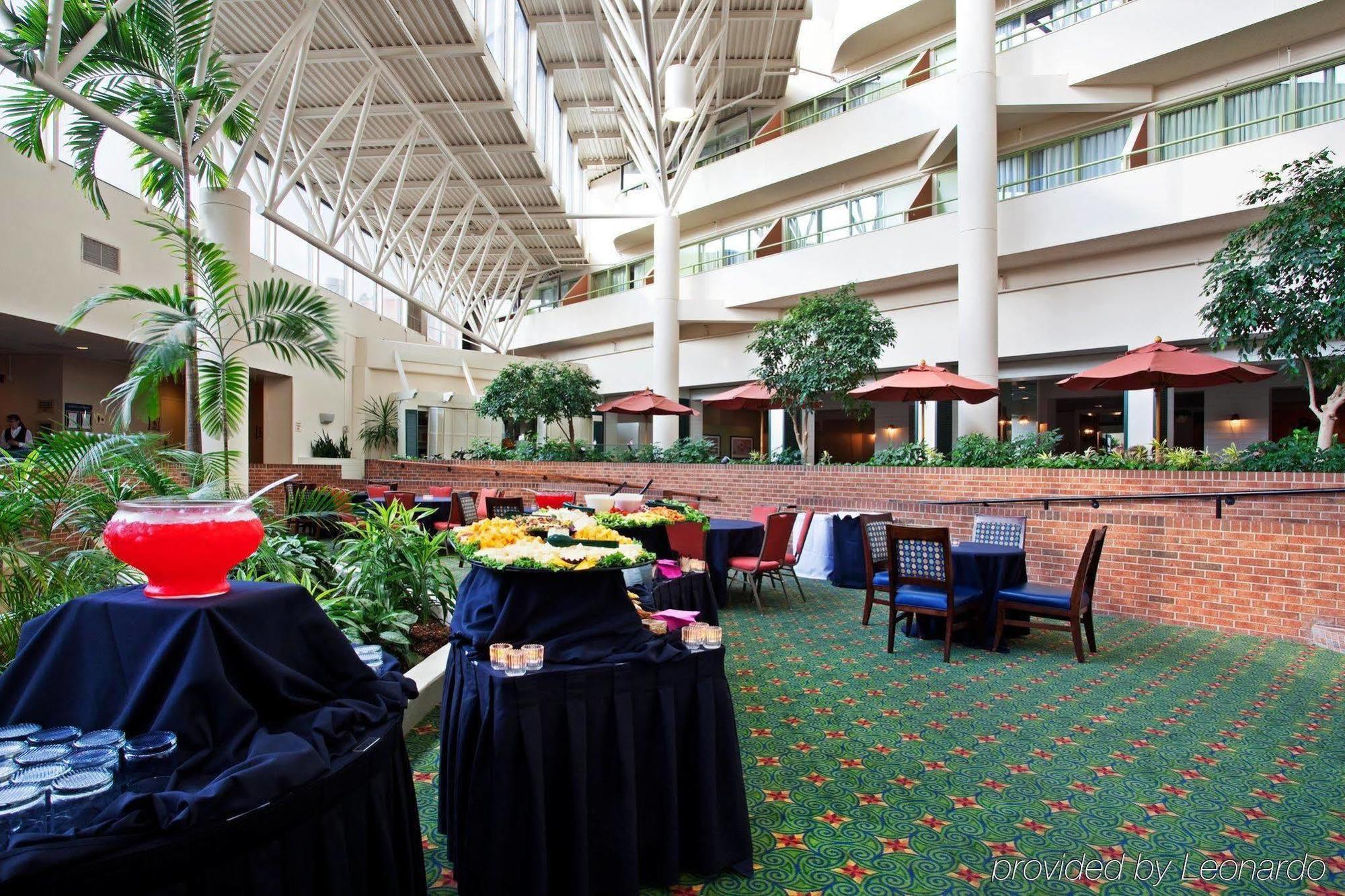 Nashville Airport Marriott Restaurant photo